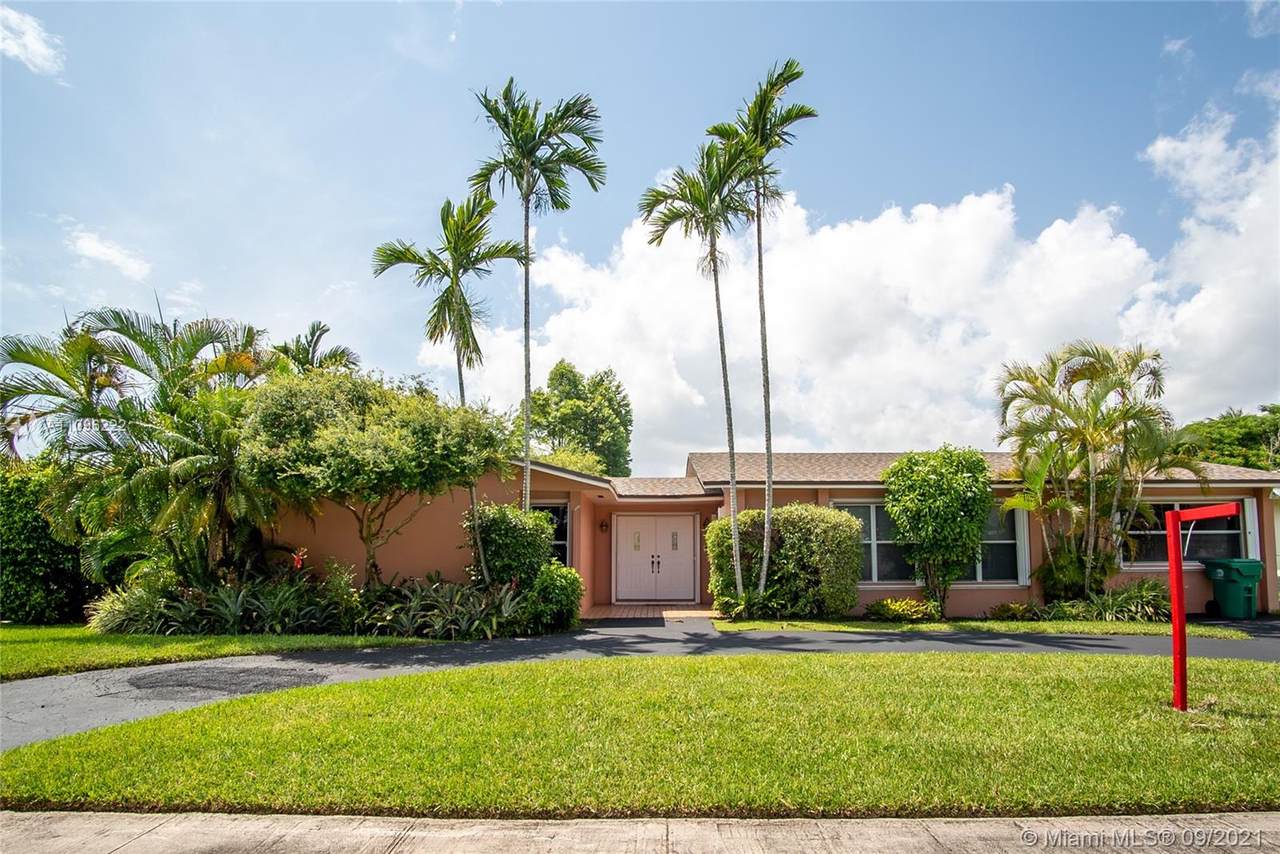 8034 91st Ave - Photo 1