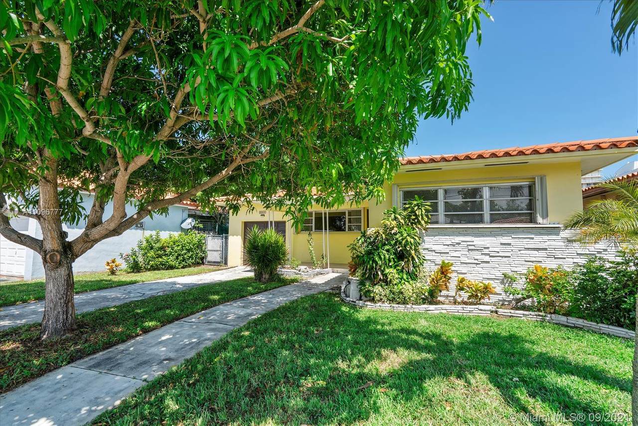8959 Abbott Ave - Photo 1