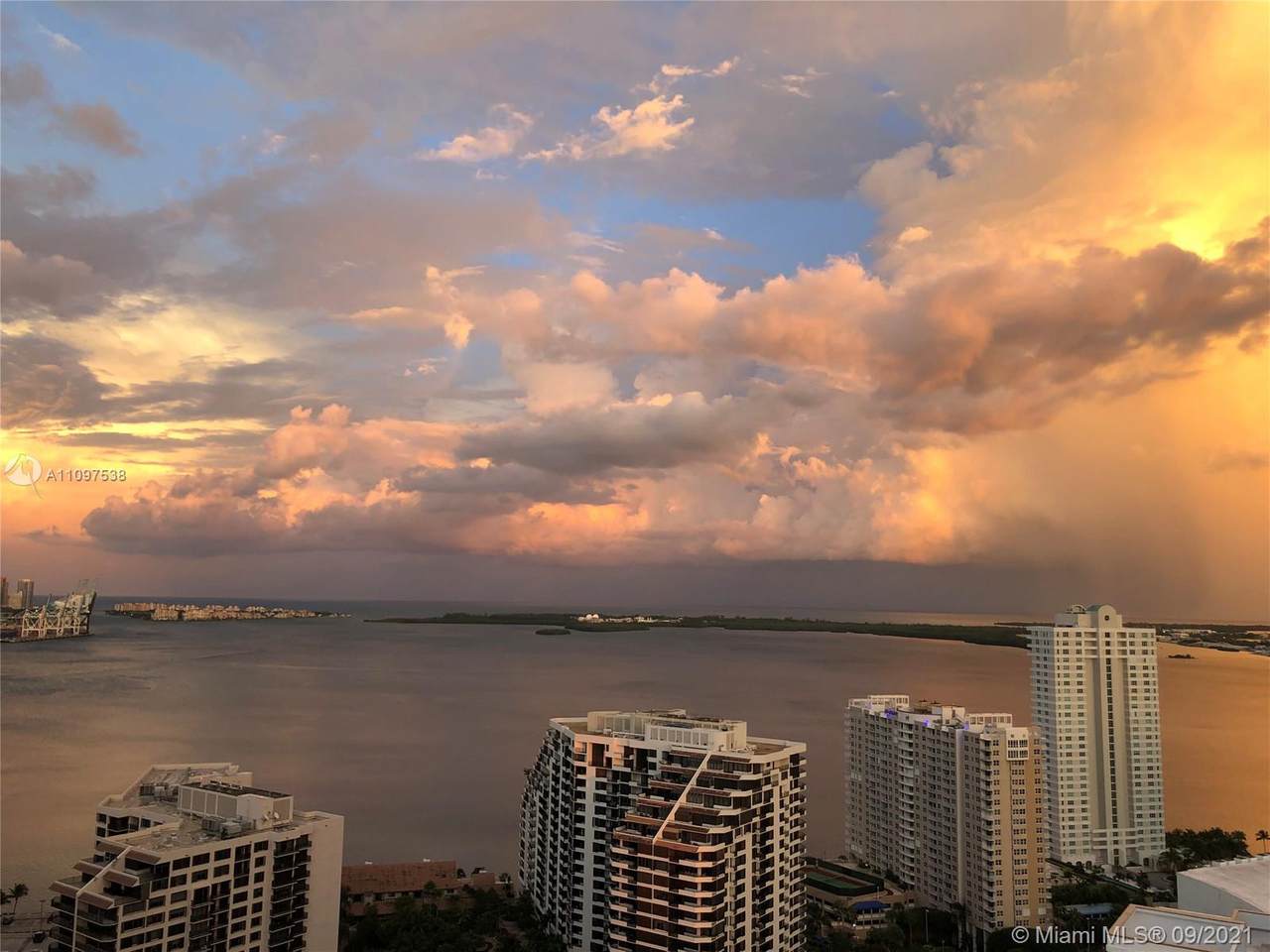 801 Brickell Key Blvd - Photo 1