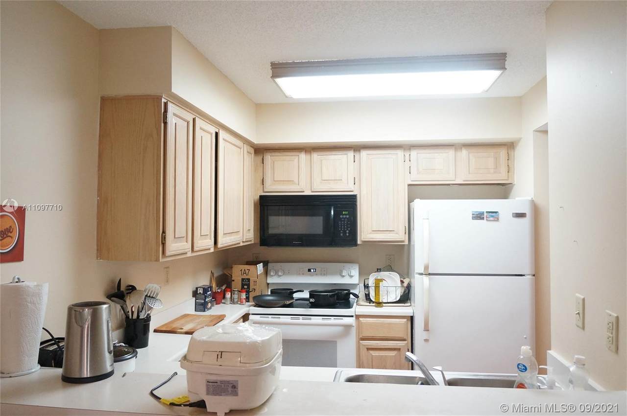 1280 Alhambra Cir - Photo 1