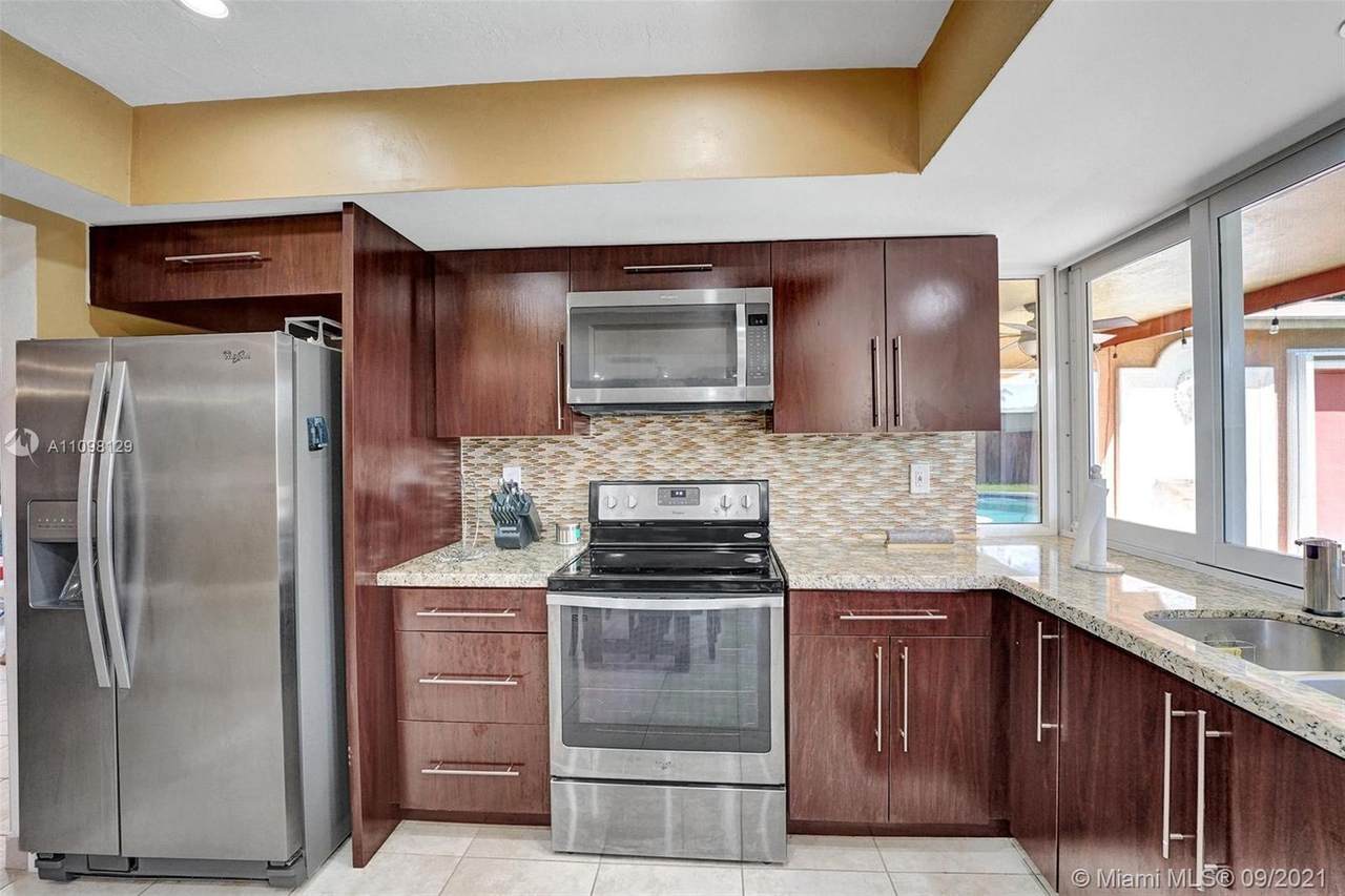 7510 Grandview Blvd - Photo 1