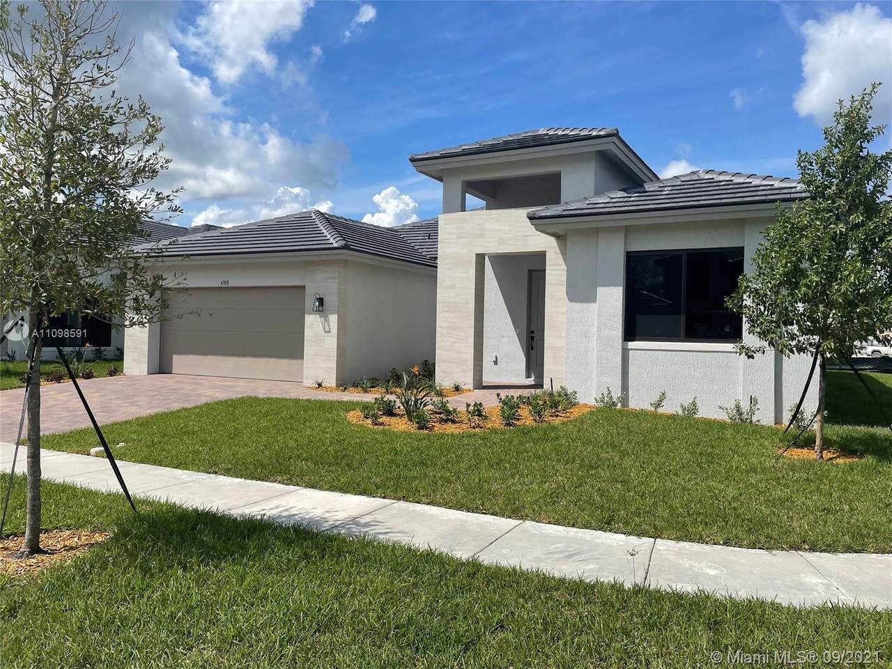 4308 176th Ave - Photo 1