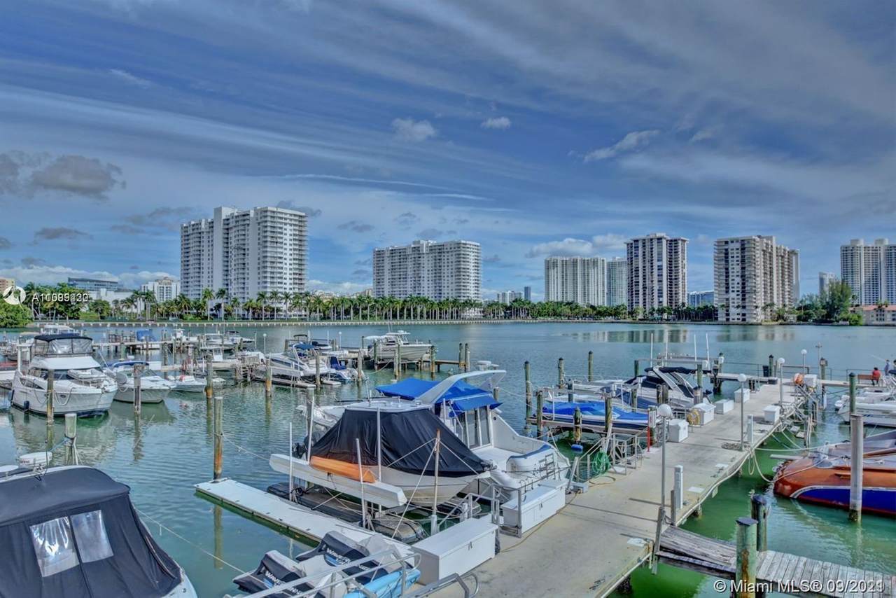 18061 Biscayne Blvd - Photo 1