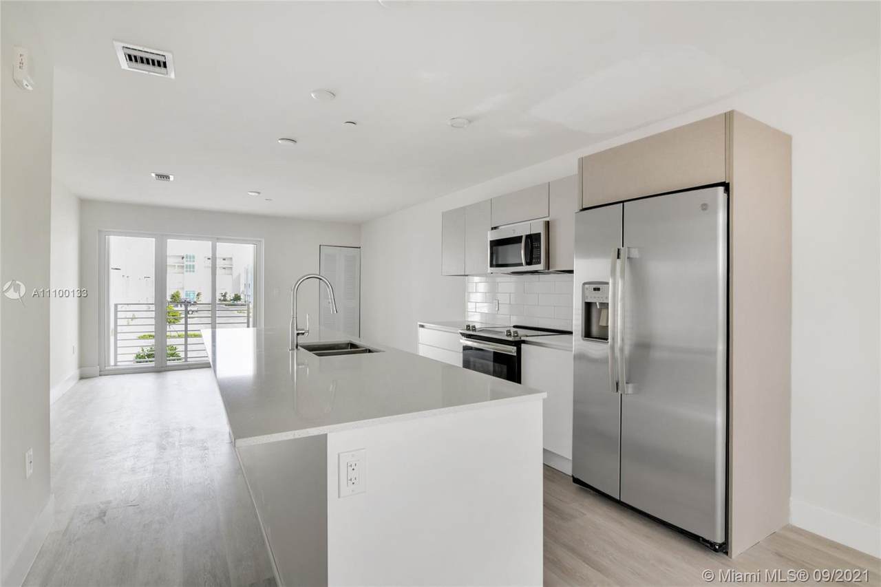 2555 193rd St - Photo 1
