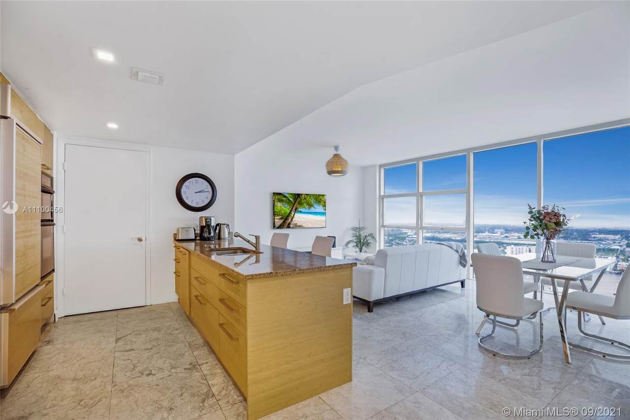 1830 Ocean Dr - Photo 1