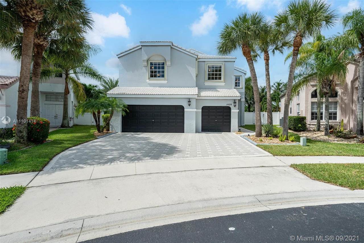 1428 158th Ln - Photo 1