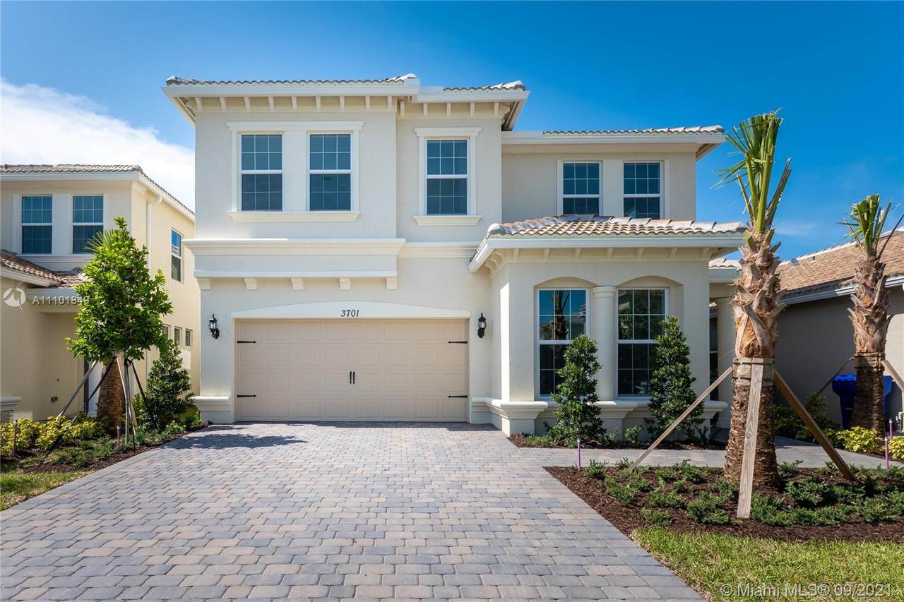 3713 Greenway Dr - Photo 1