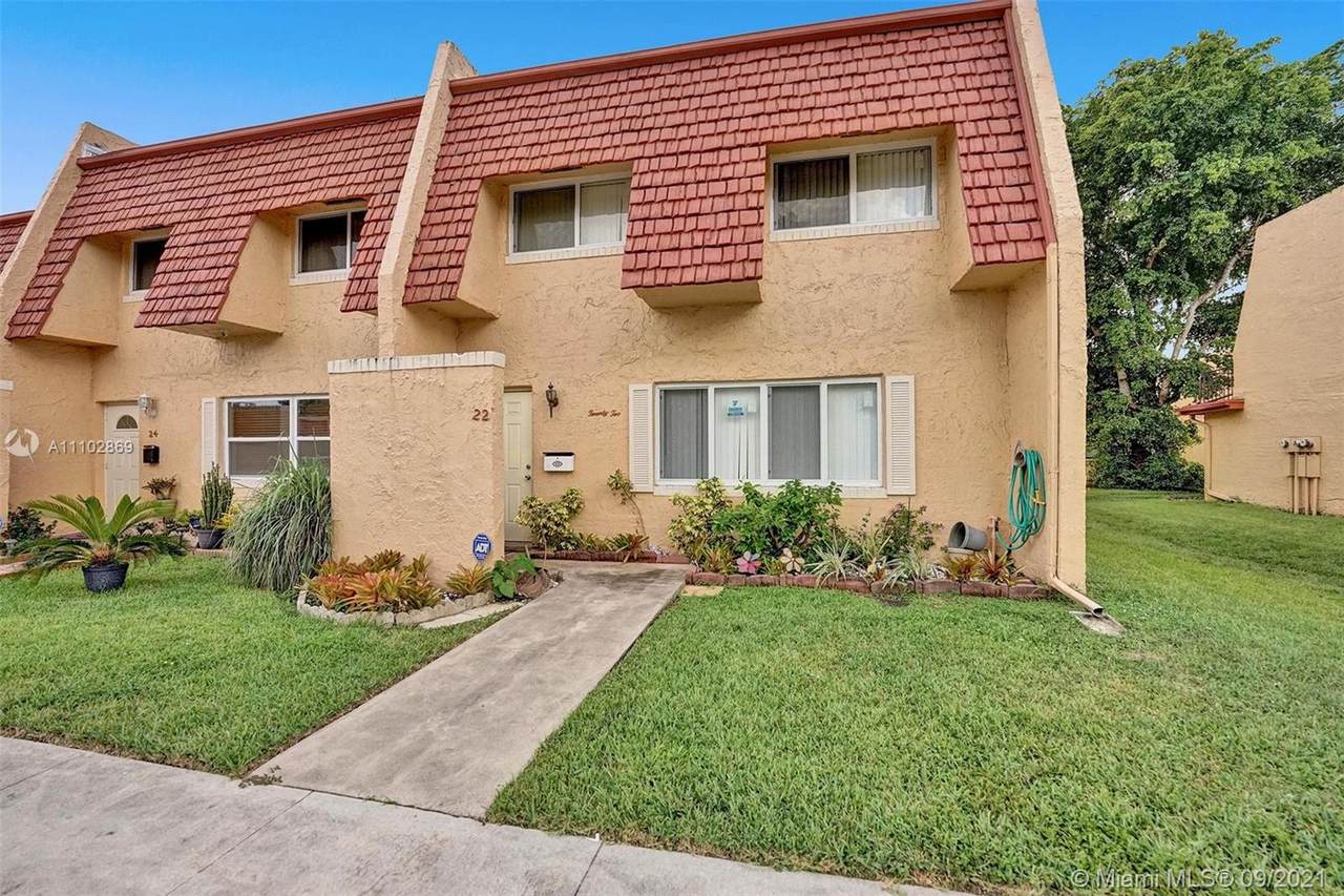 22 Ann Lee Ln - Photo 1