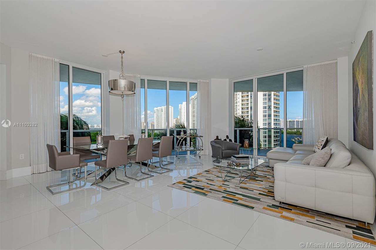 4100 Island Blvd - Photo 1