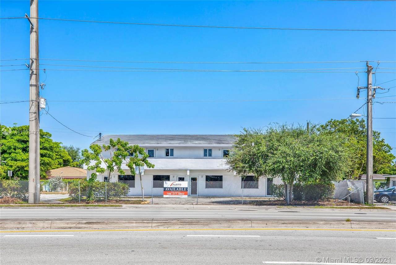 1126-1132 31st Ave - Photo 1