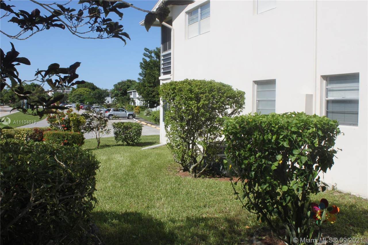 244 Farnham K - Photo 1