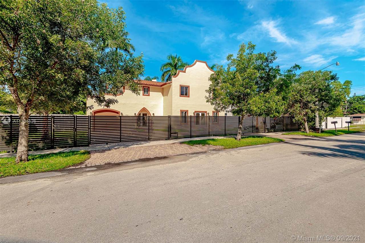 15362 5th Ct - Photo 1