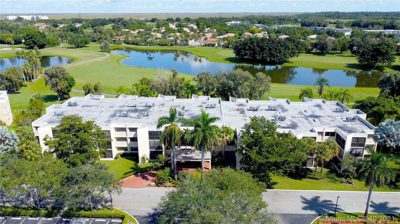 16251 Golf Club Rd - Photo 1