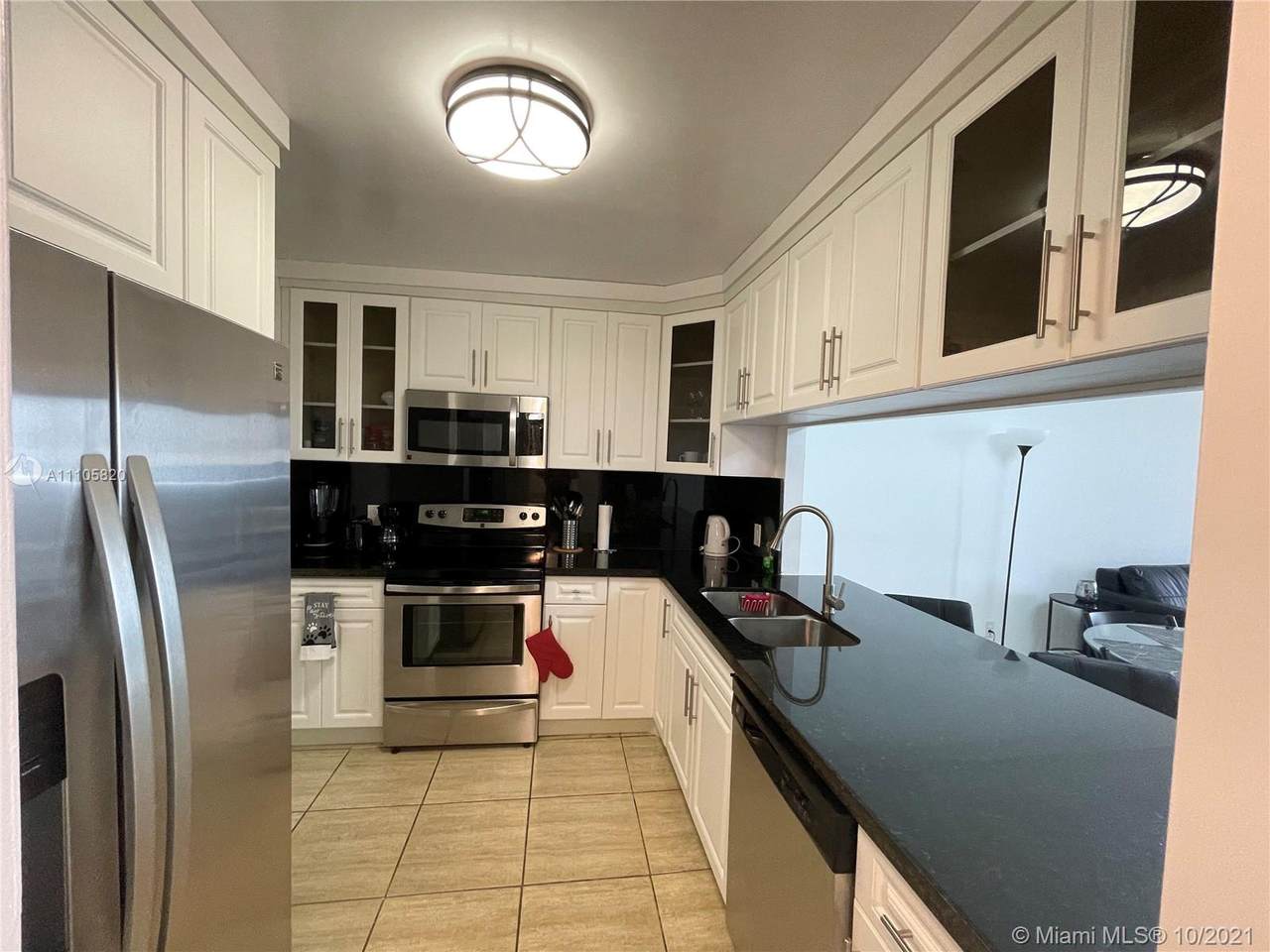 3725 Ocean Dr - Photo 1