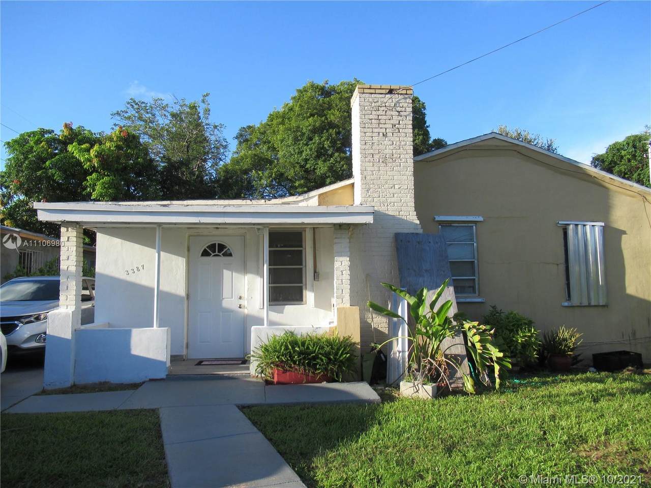 3387 48th Ter - Photo 1