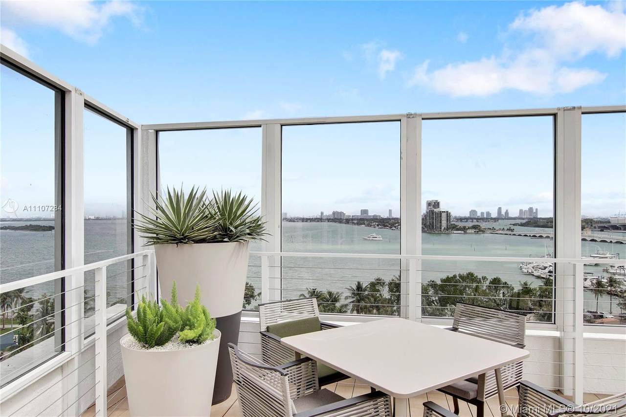 1756 Bayshore Dr - Photo 1