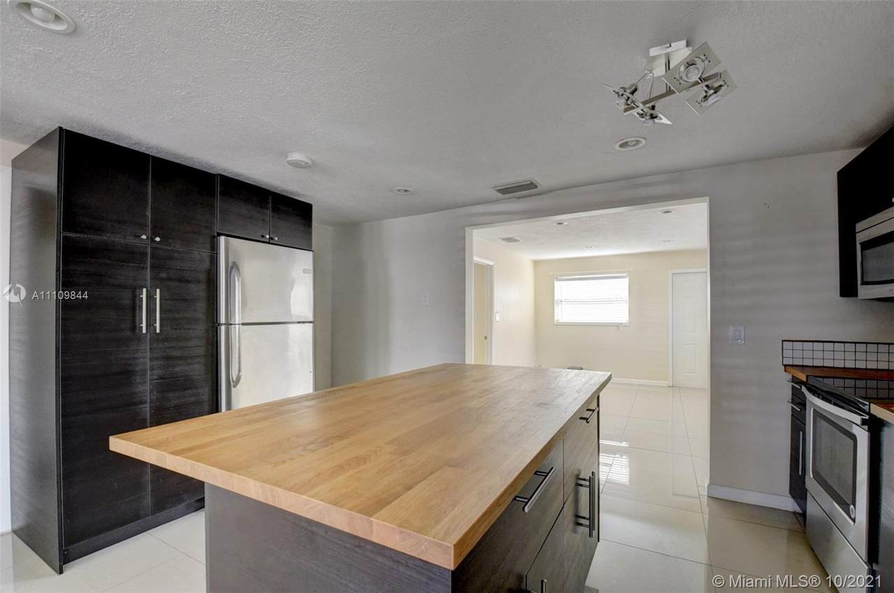 805 Washington Ave - Photo 1