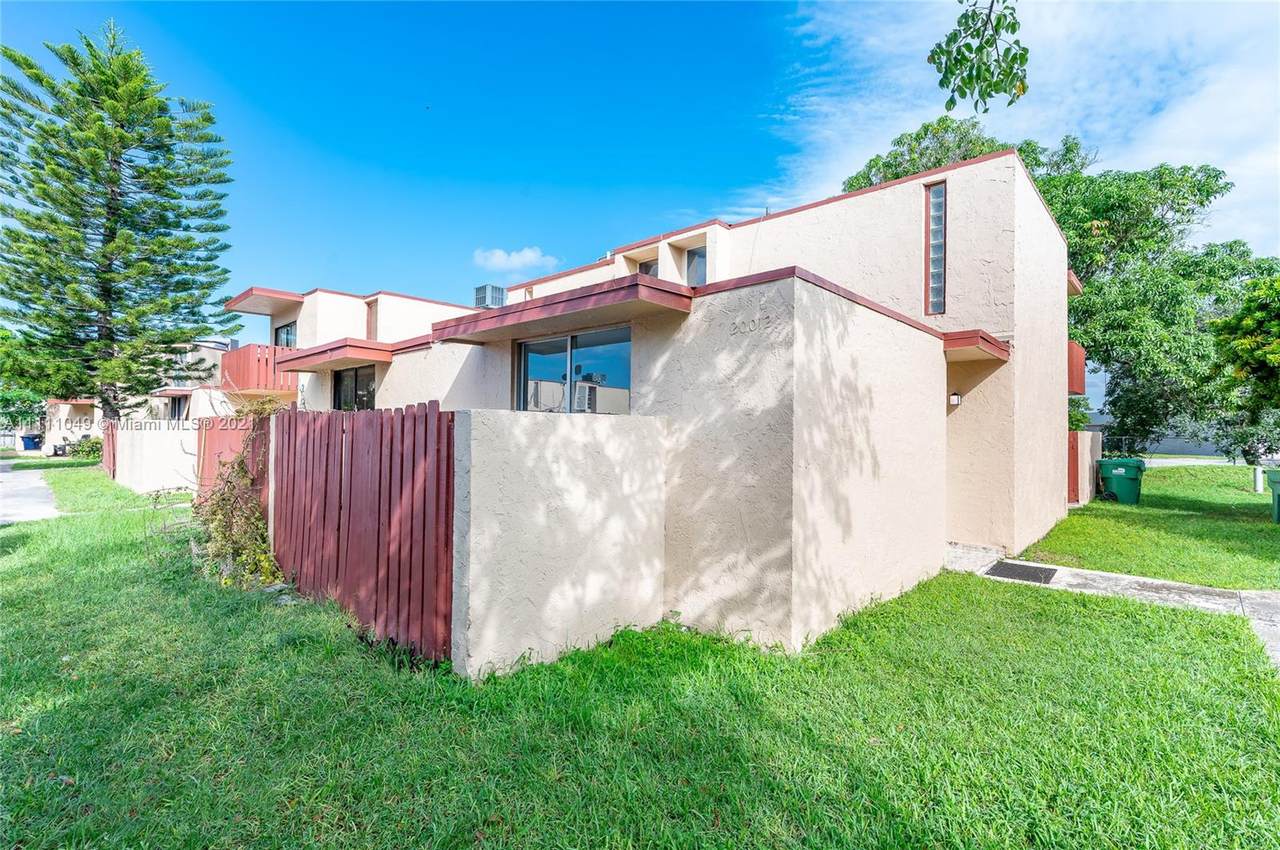 20012 SW 123 Dr - Photo 1