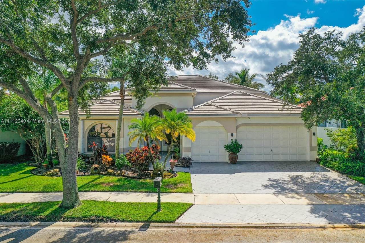 1149 Ginger Cir - Photo 1