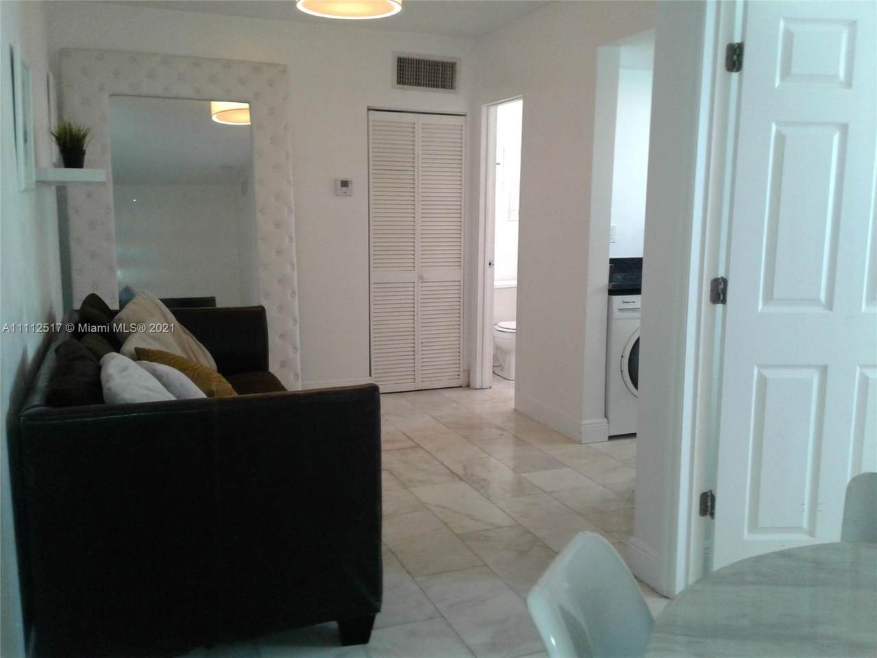 1526 Pennsylvania Ave - Photo 1