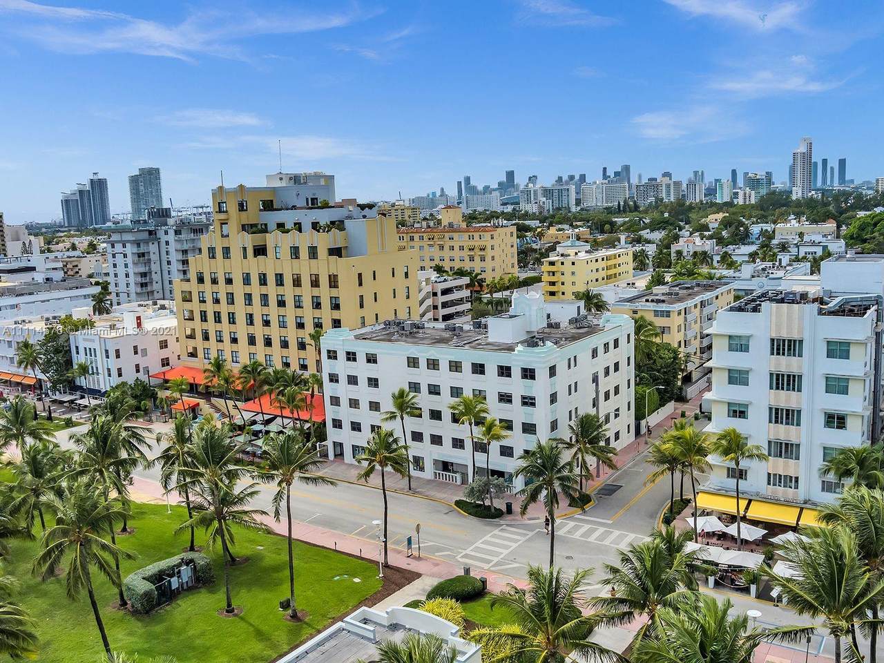 1390 Ocean Dr - Photo 1