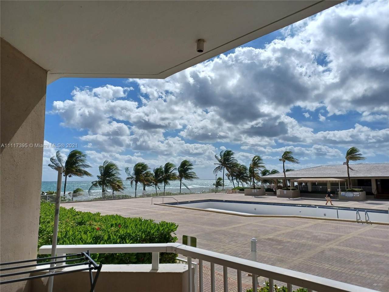 1950 Ocean Dr - Photo 1