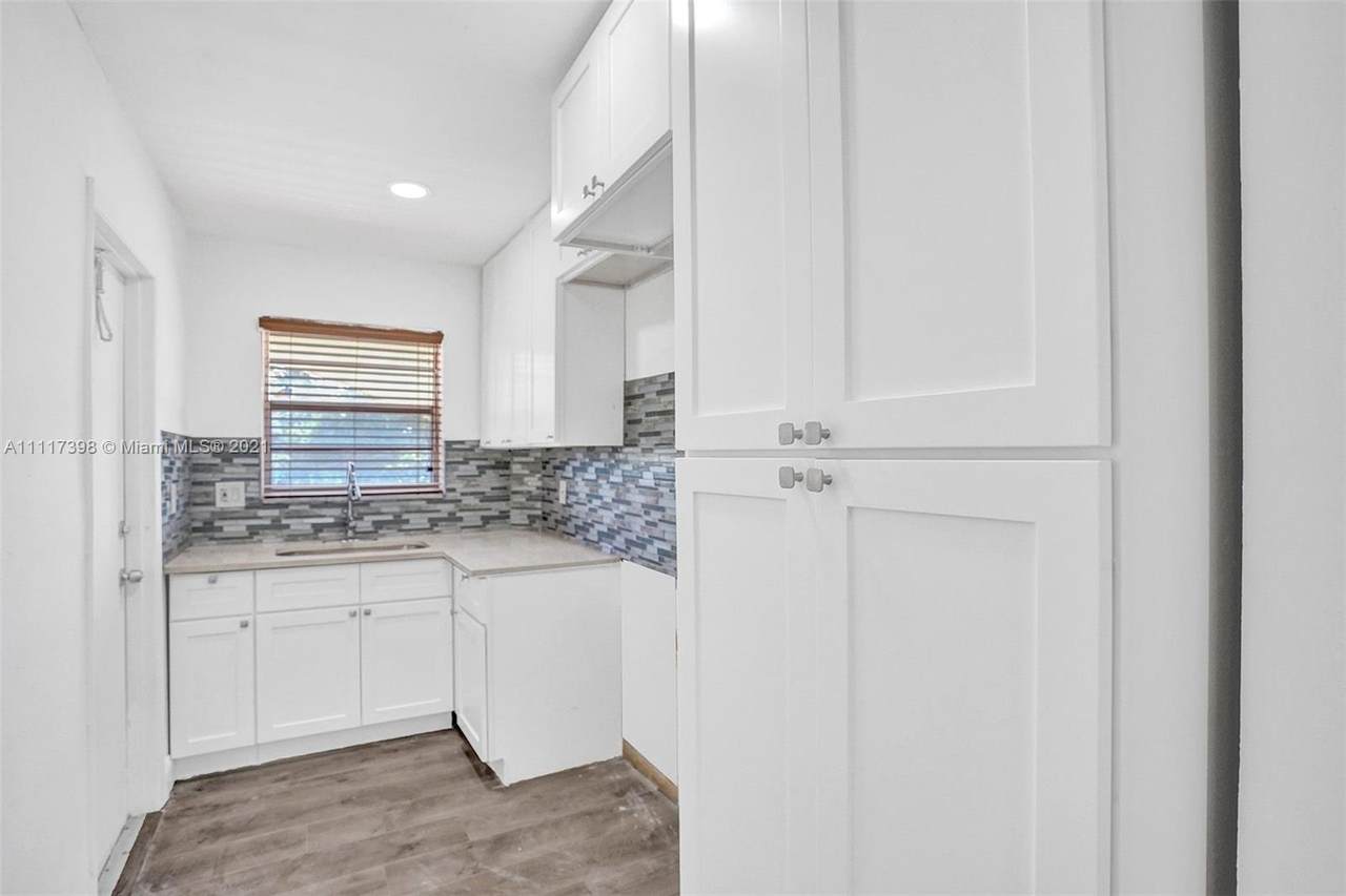 501 Blue Heron Dr - Photo 1