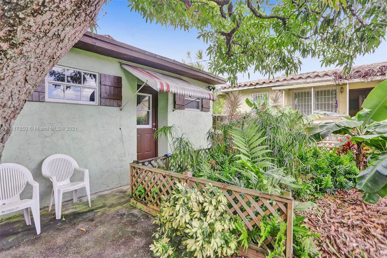 2644 22nd Ct - Photo 1