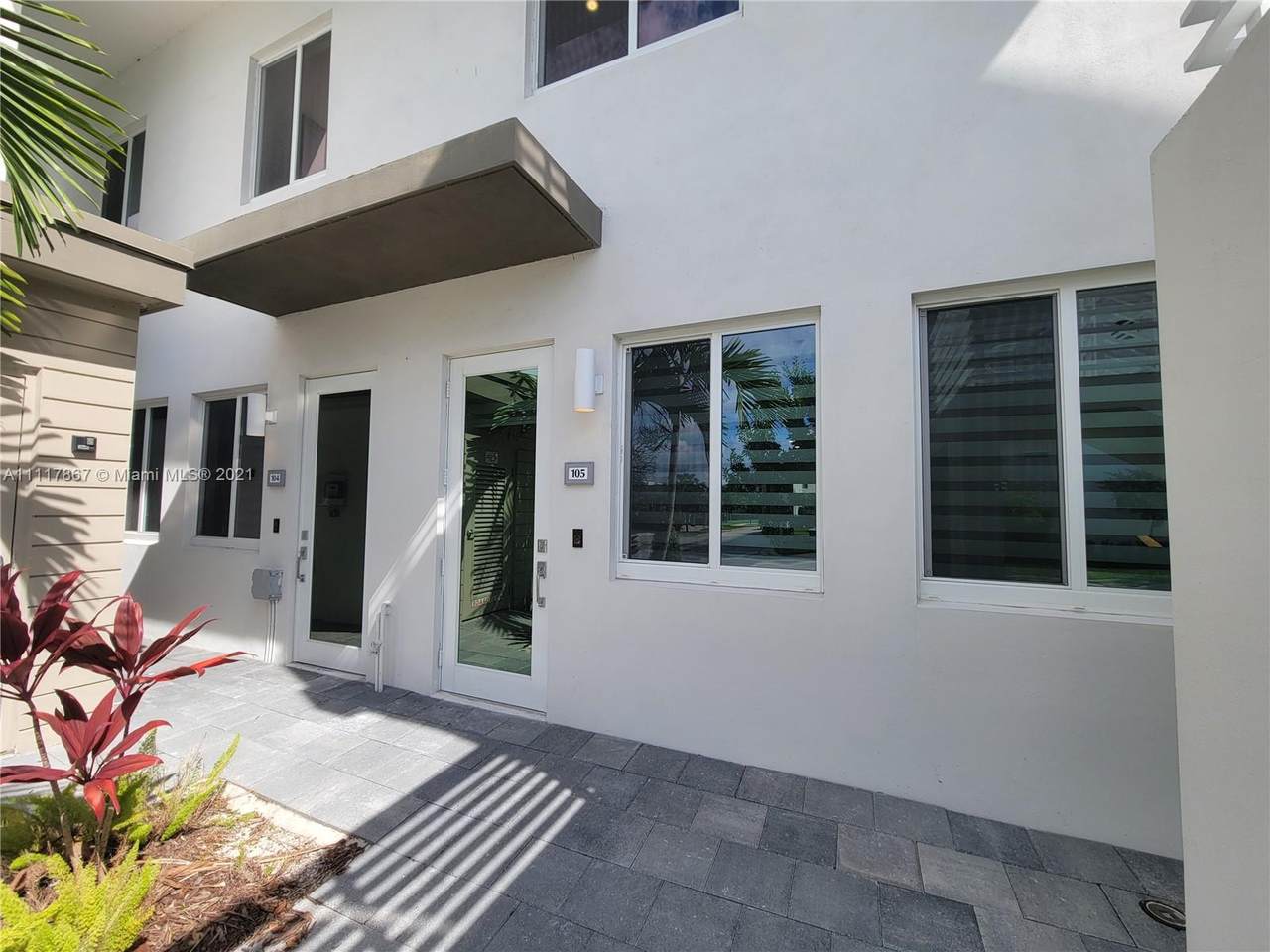 6401 103rd Pl - Photo 1