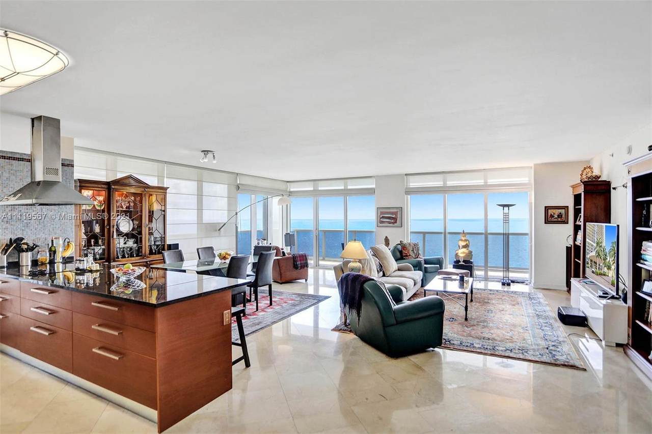 1850 Ocean Dr - Photo 1