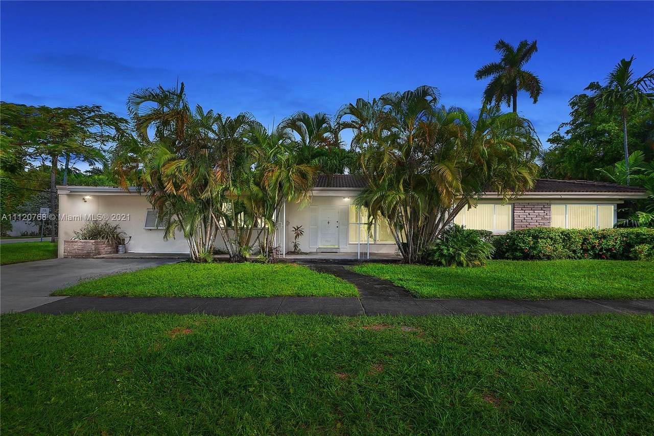 2901 Bay Rd - Photo 1