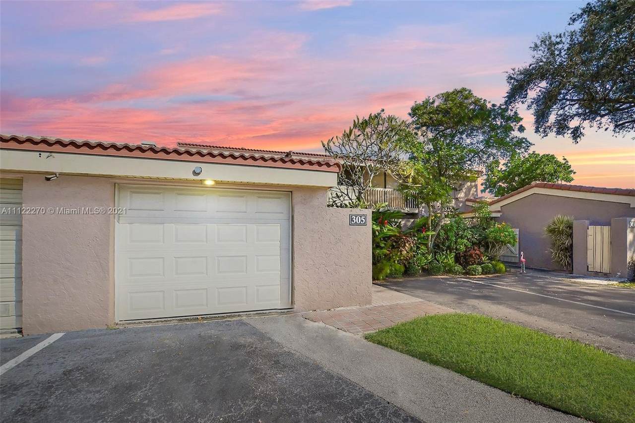 305 Bonnie Brae Way - Photo 1