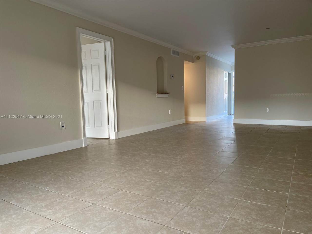 505 177th St - Photo 1