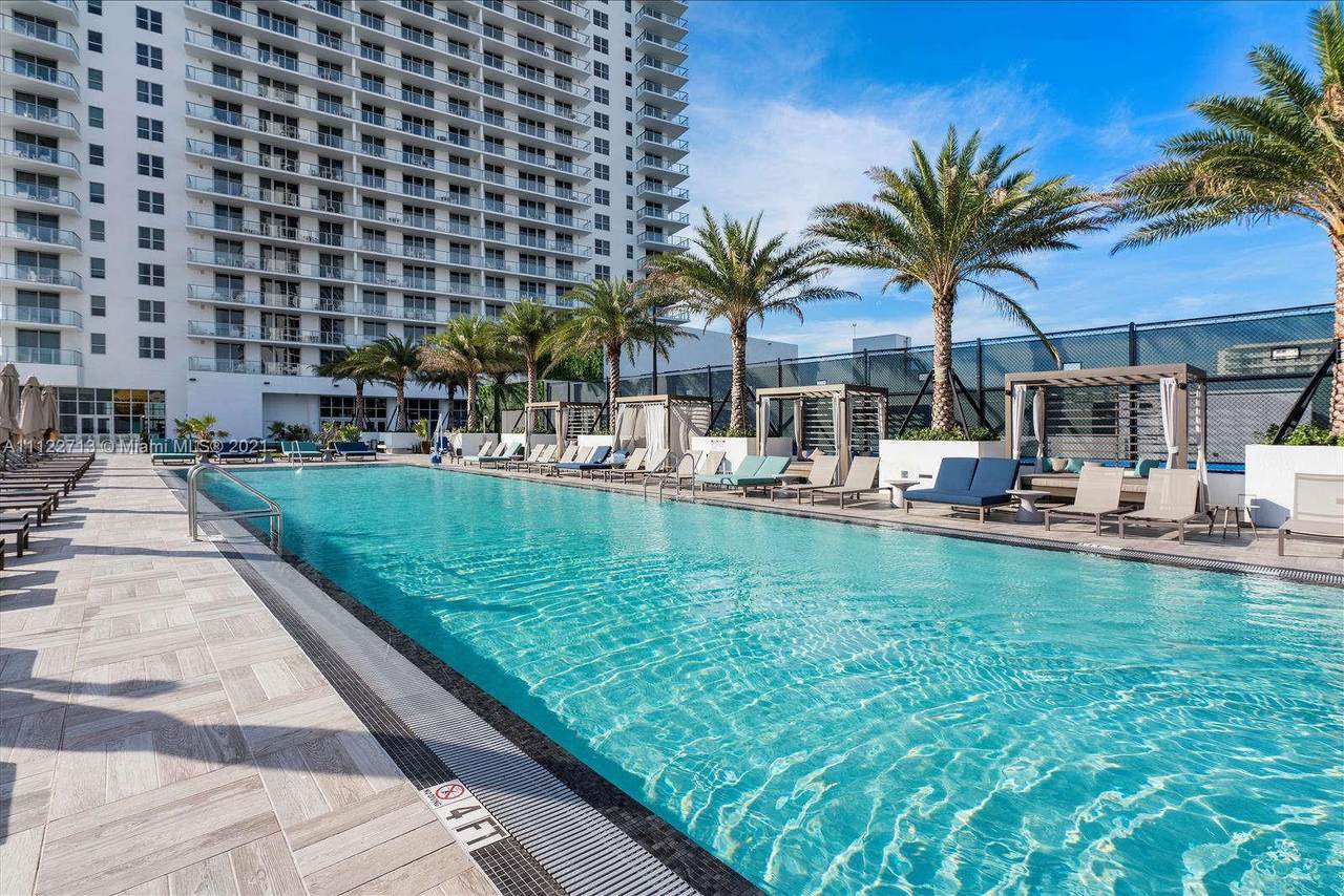4010 Ocean Dr - Photo 1
