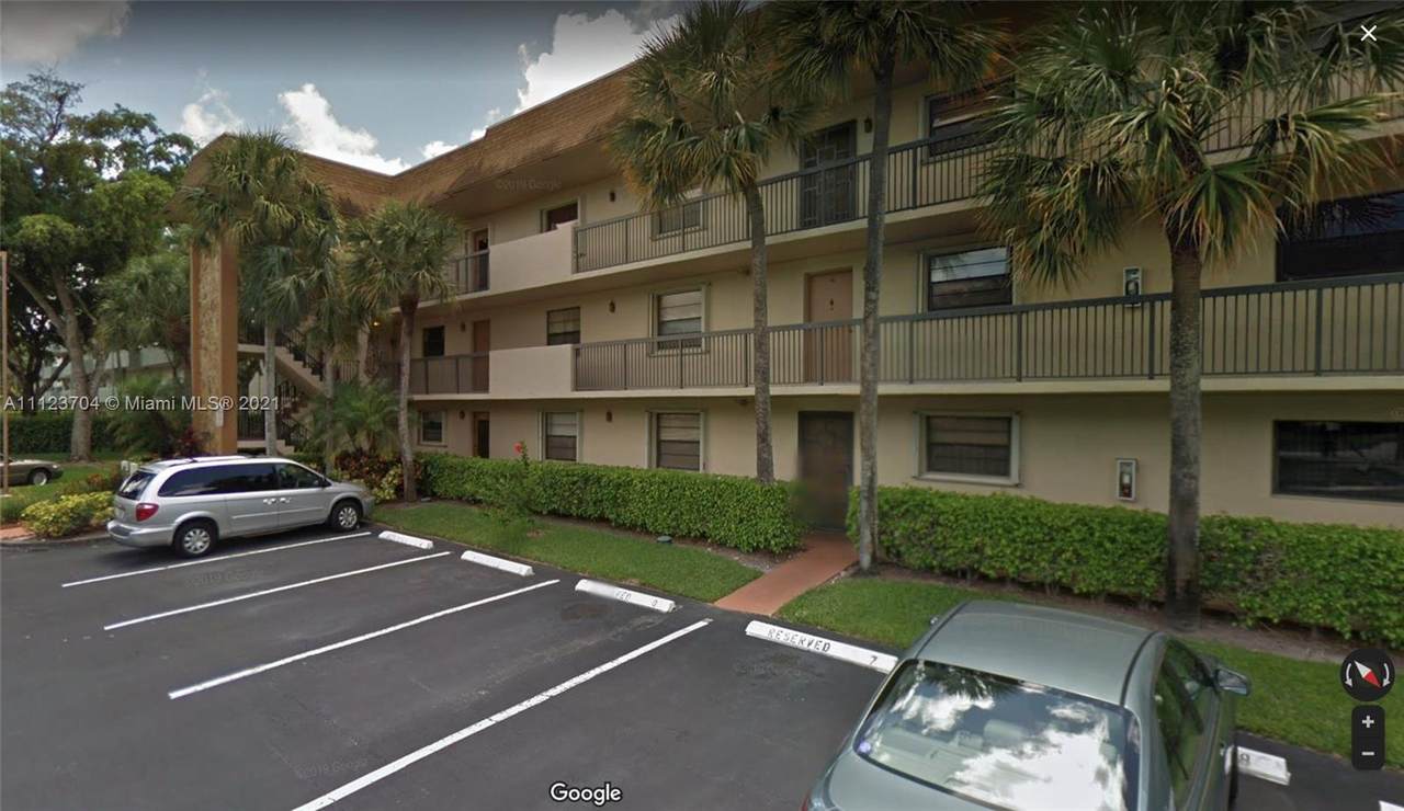 6085 Sabal Palm Blvd - Photo 1