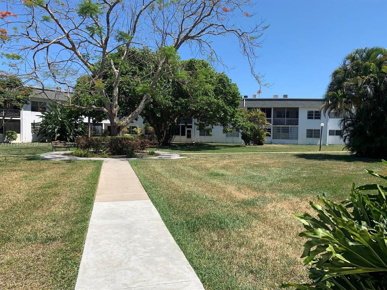 6505 Winfield Blvd - Photo 1
