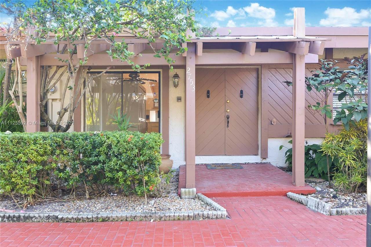 2753 Parkview Dr - Photo 1