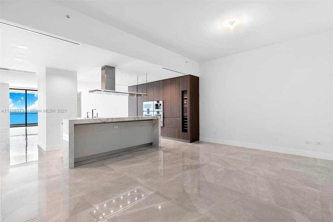 18501 Collins Av - Photo 1