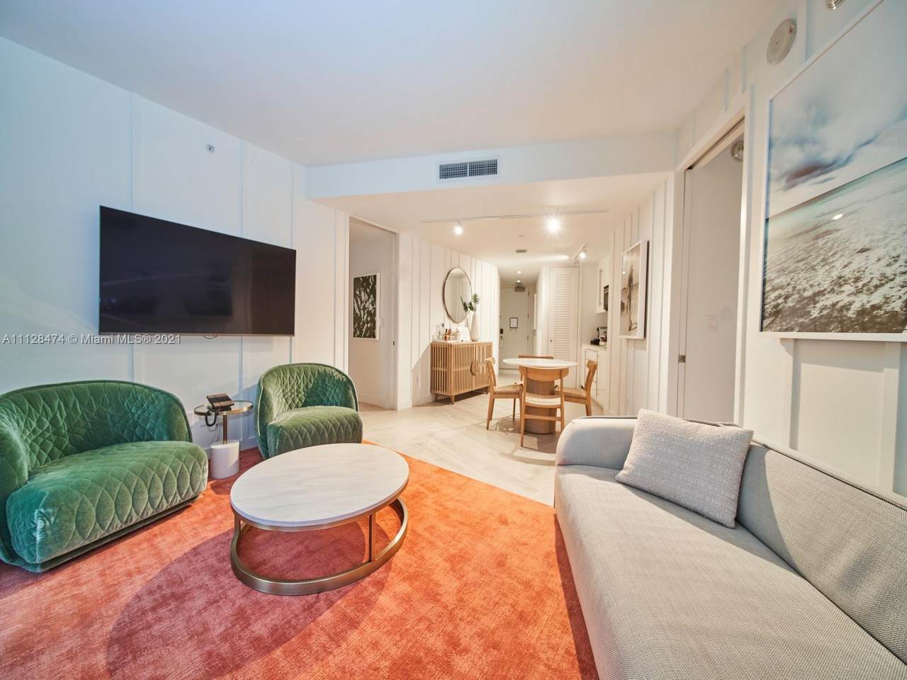 2201 Collins Av - Photo 1