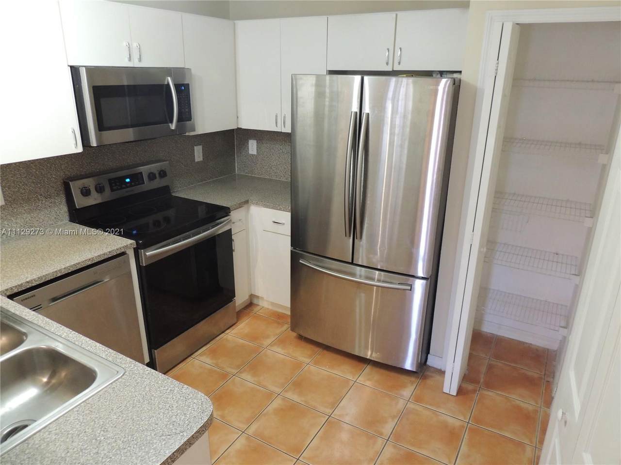 6141 115th Pl - Photo 1