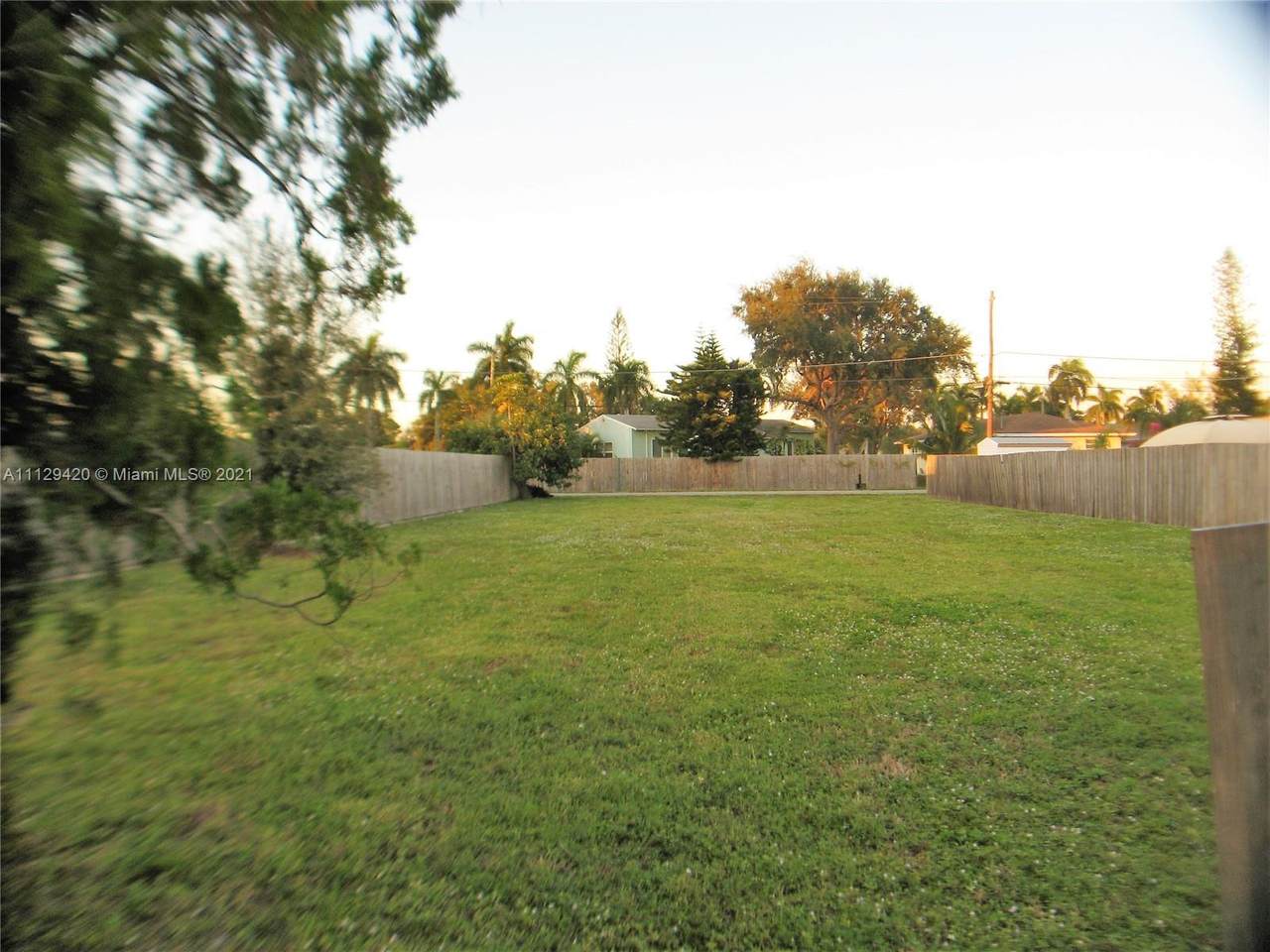 254 12th St - Photo 1
