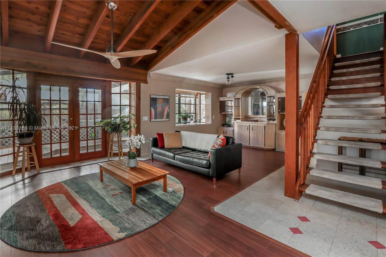 1855 Scott St - Photo 1