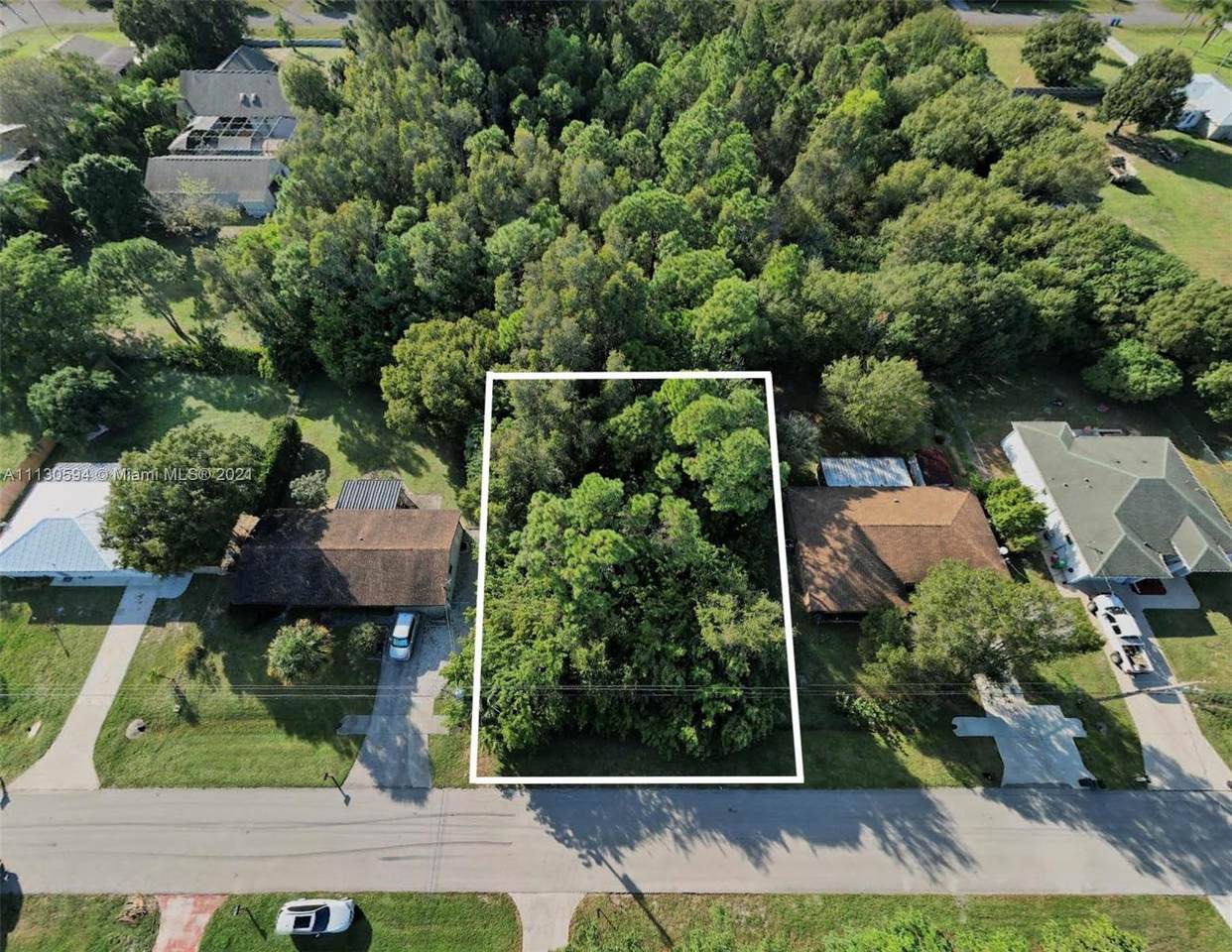 5305 Seagrape Dr - Photo 1