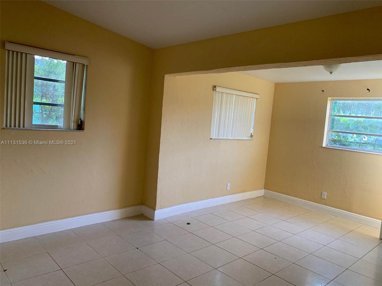 10347 173rd St - Photo 1