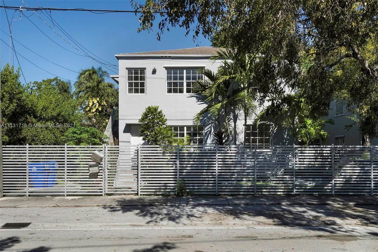 531 68th St - Photo 1