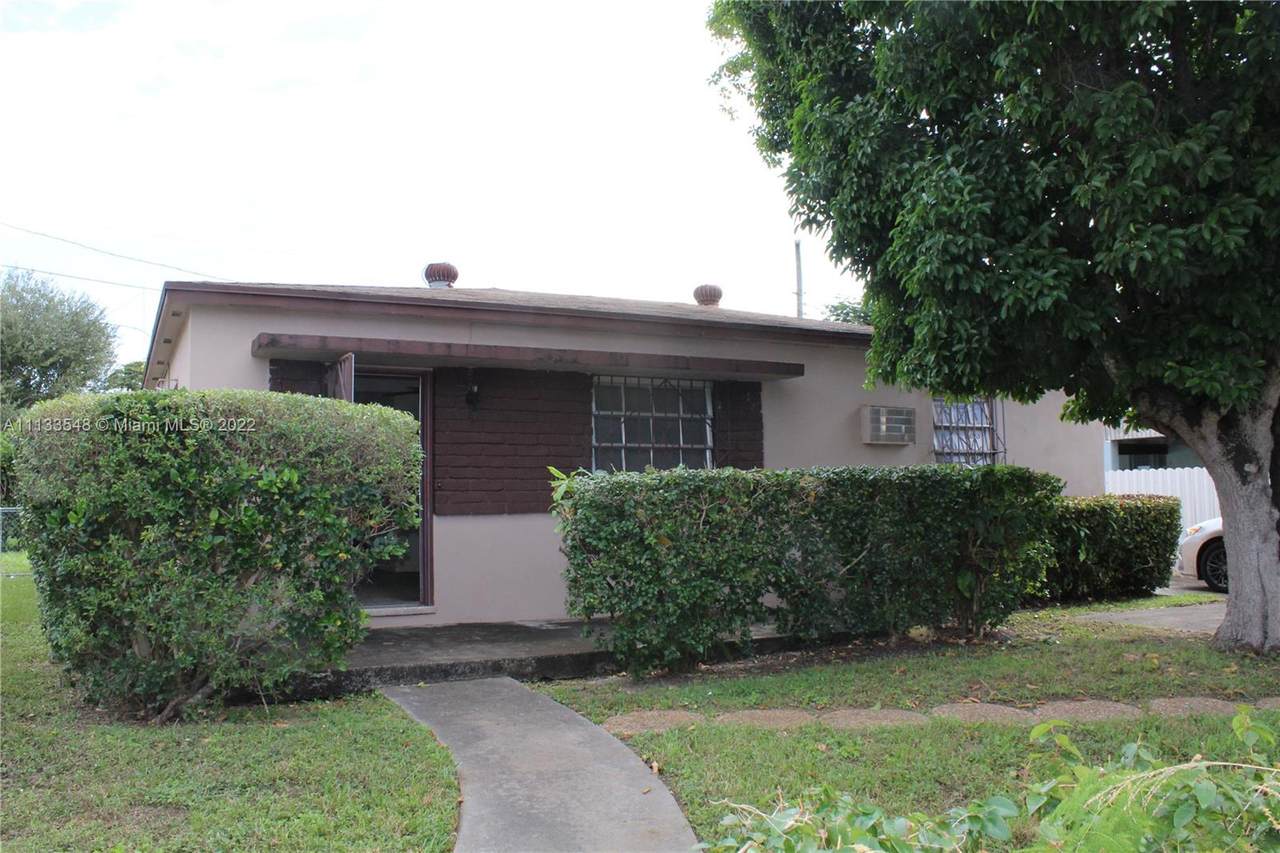 6401 57th Pl - Photo 1