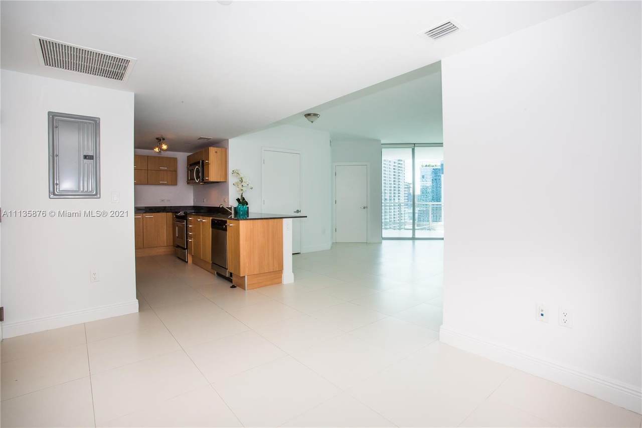 350 Miami Ave - Photo 1