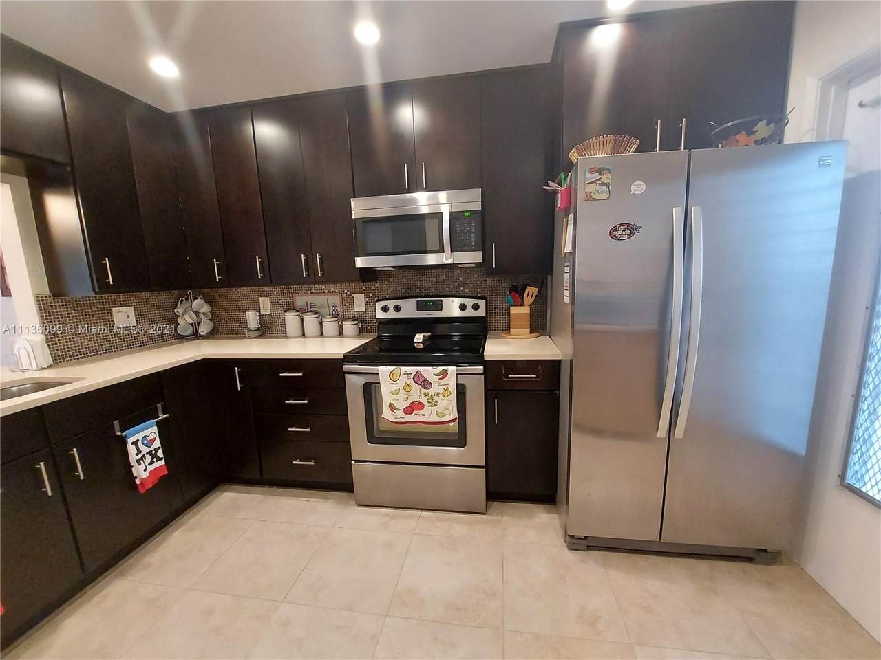 700 14th Ave - Photo 1