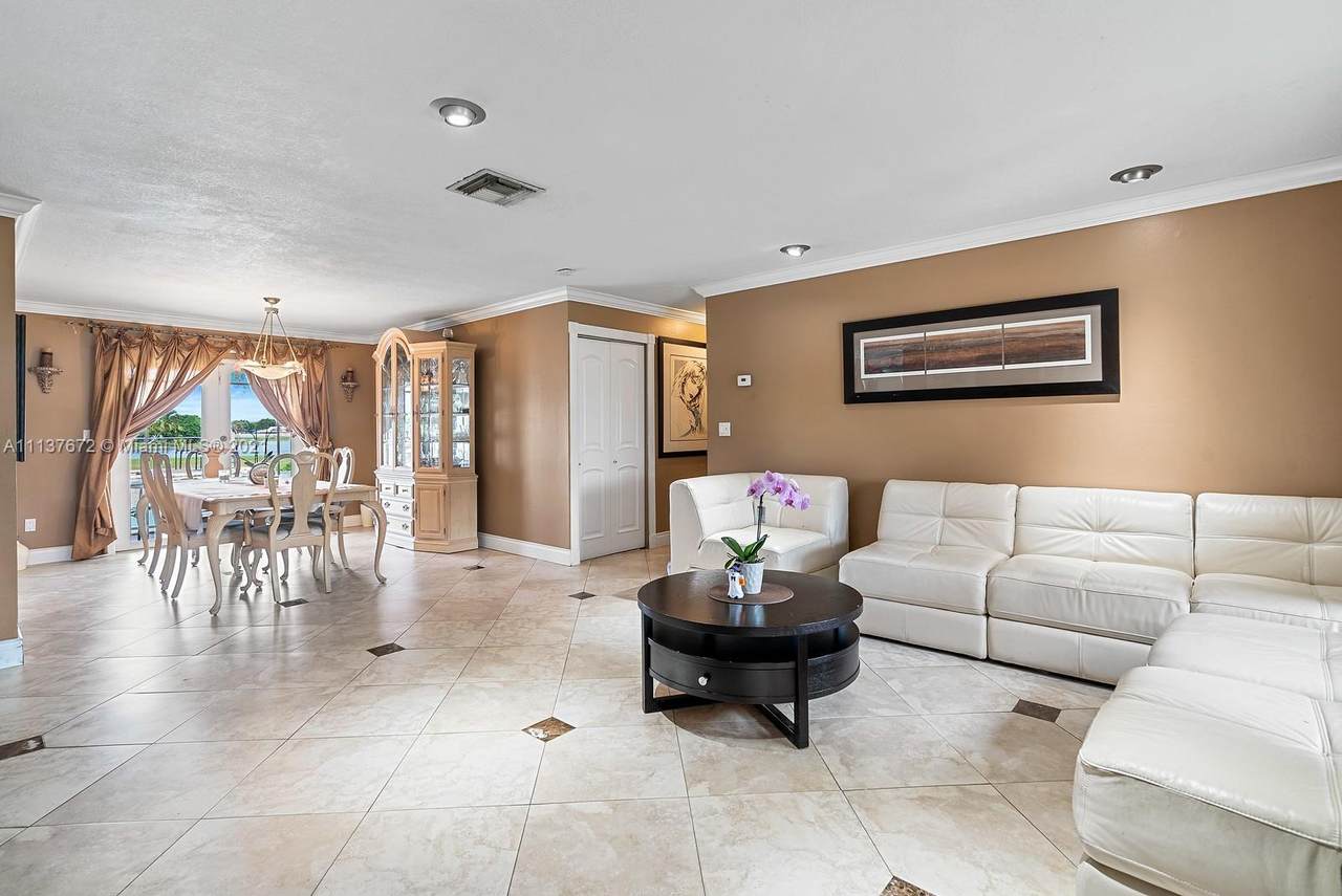 8605 133rd Pl - Photo 1