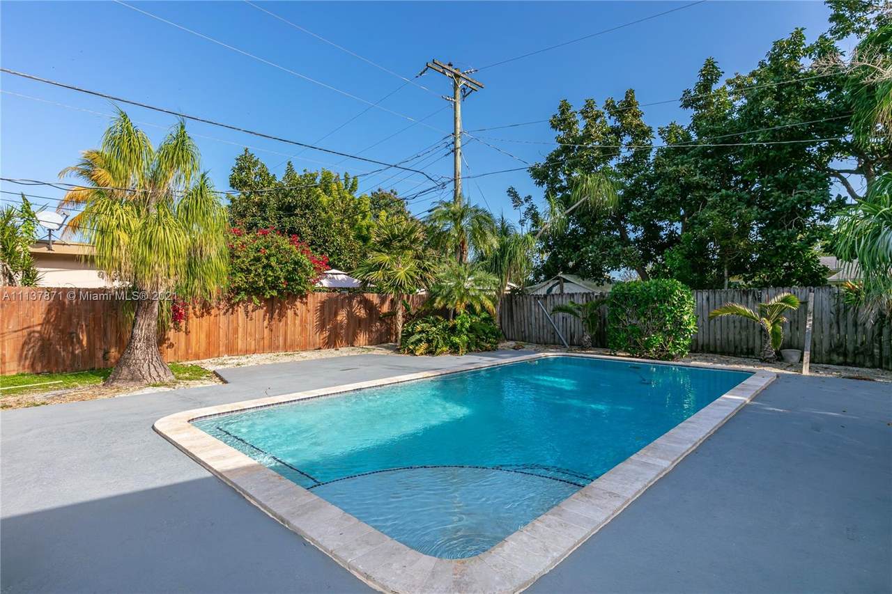 9640 Thanksgiving Dr - Photo 1